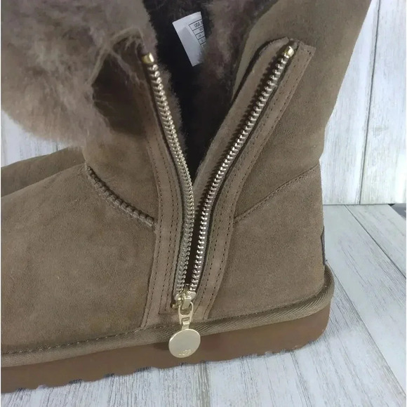 Ugh Bailey Zip Short Shearling Tan Women's 10 - Picture 4 of 16